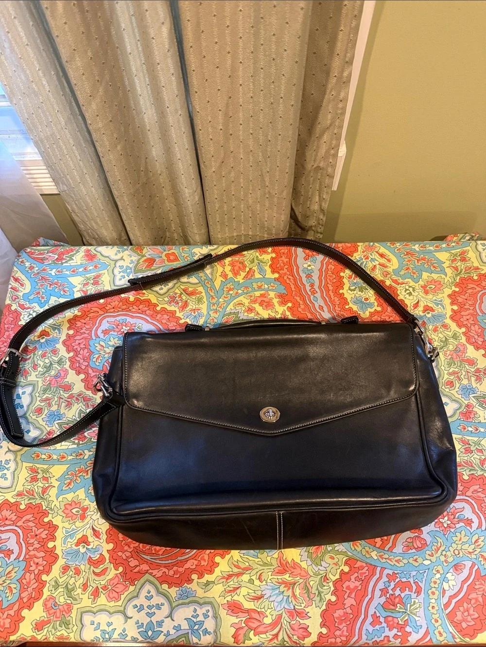 Classic Coach Black Leather Messenger Bag